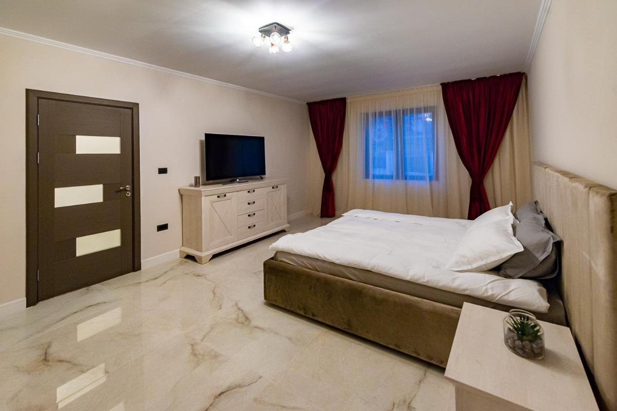 Ferienwohnung Moky Rezident Arad Exterior foto