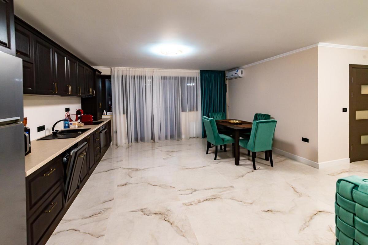 Ferienwohnung Moky Rezident Arad Exterior foto