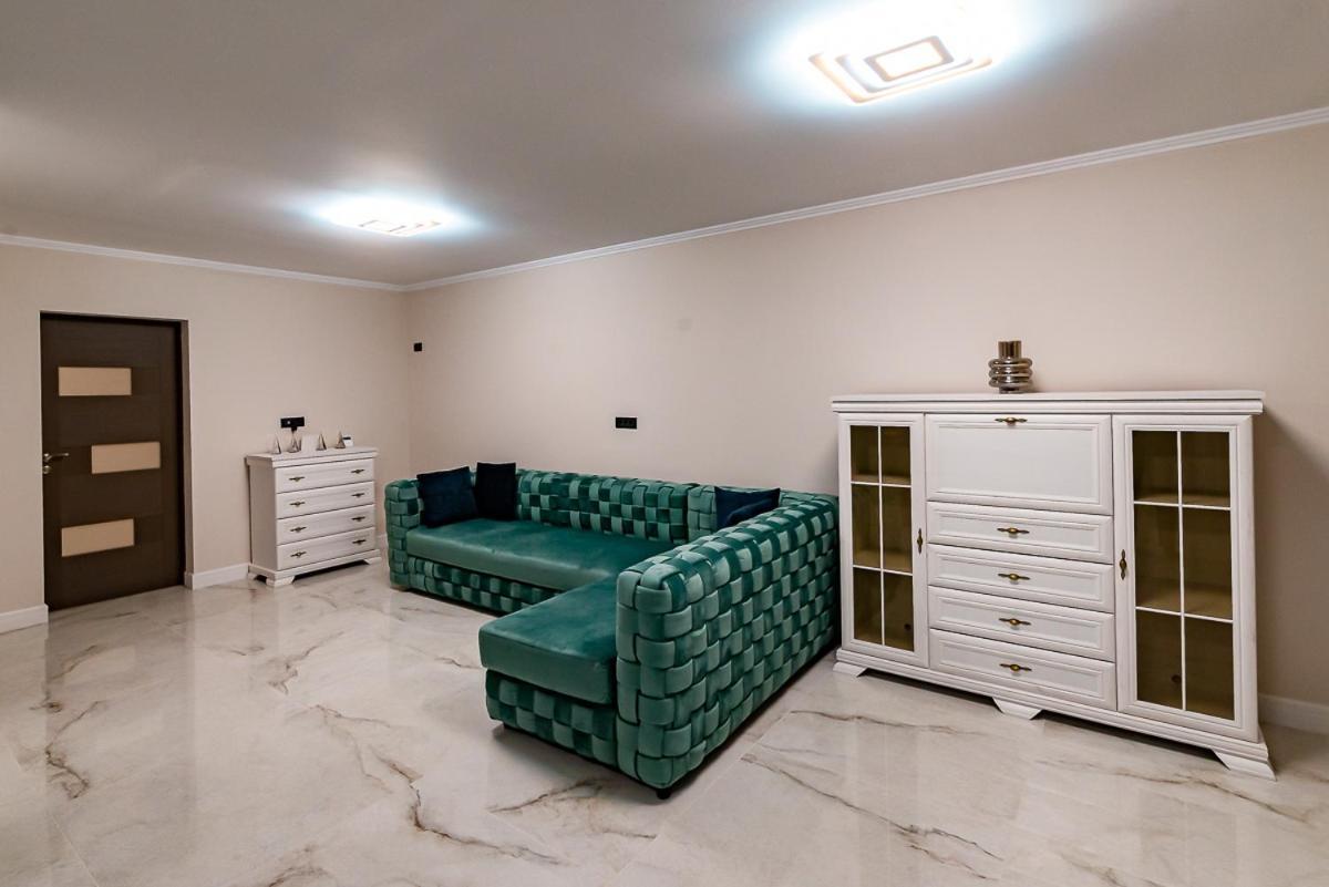 Ferienwohnung Moky Rezident Arad Exterior foto