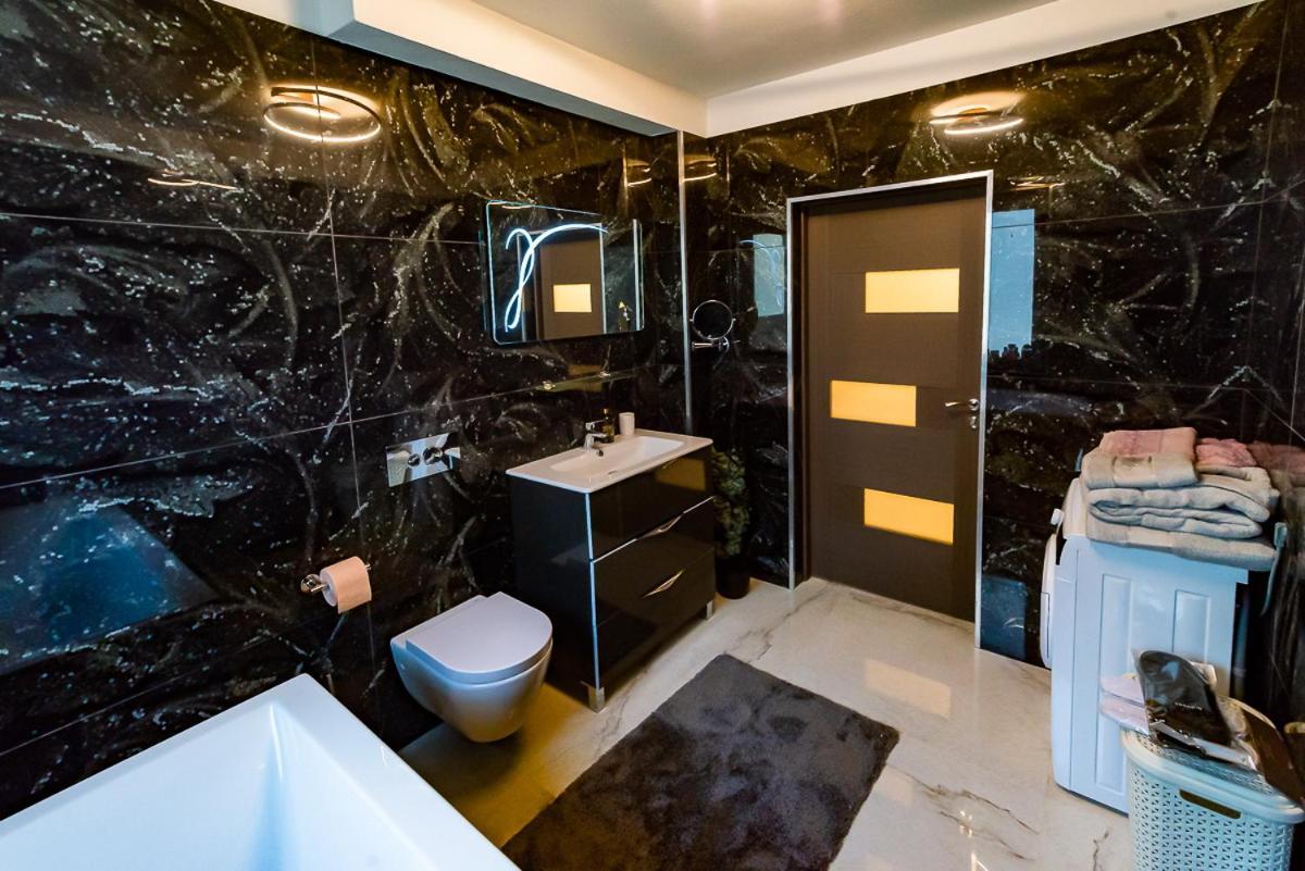 Ferienwohnung Moky Rezident Arad Exterior foto