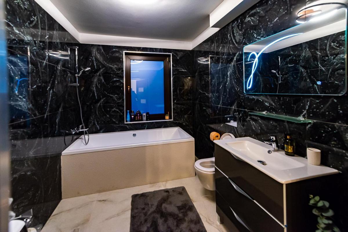 Ferienwohnung Moky Rezident Arad Exterior foto