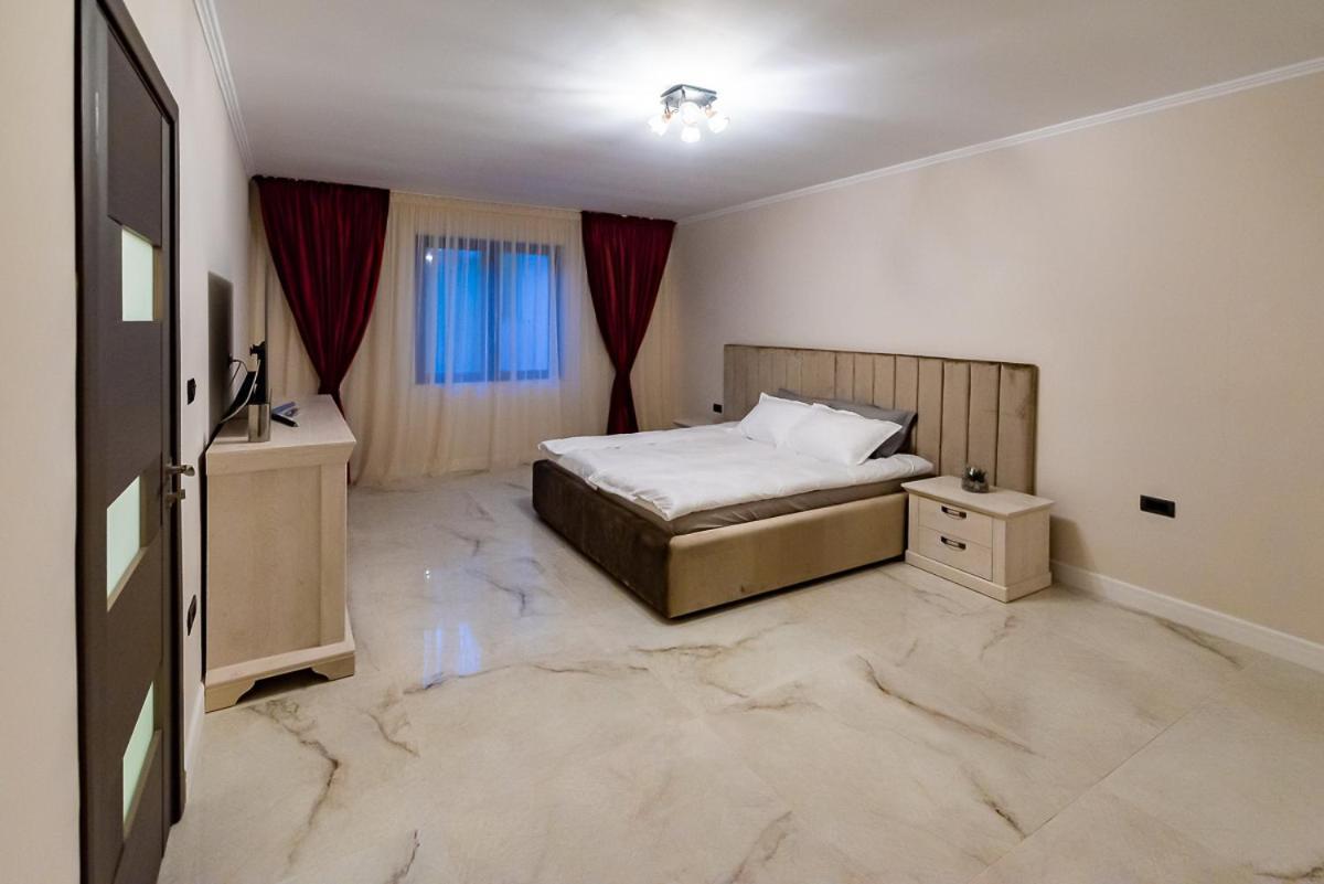 Ferienwohnung Moky Rezident Arad Exterior foto