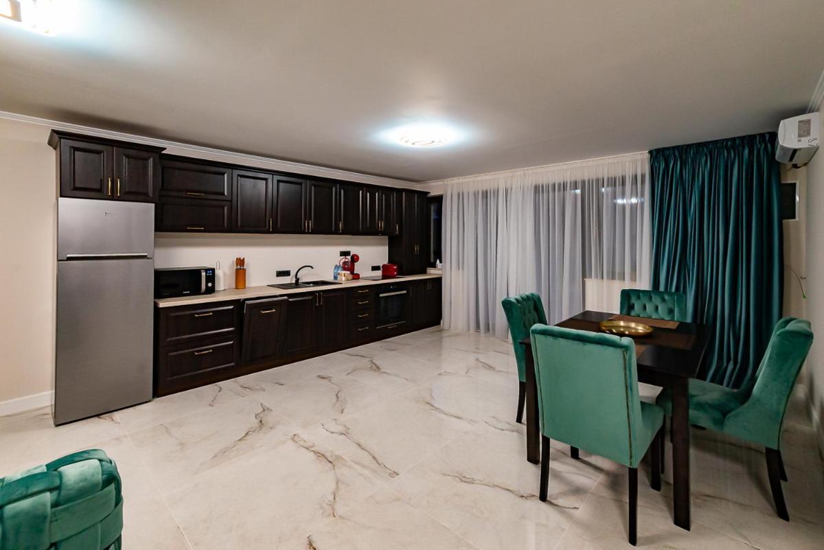 Ferienwohnung Moky Rezident Arad Exterior foto